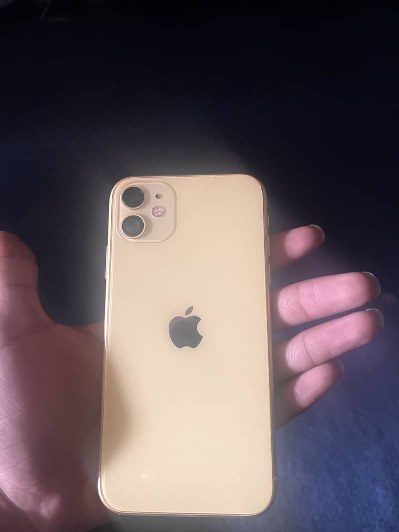 Apple iPhone 11 3