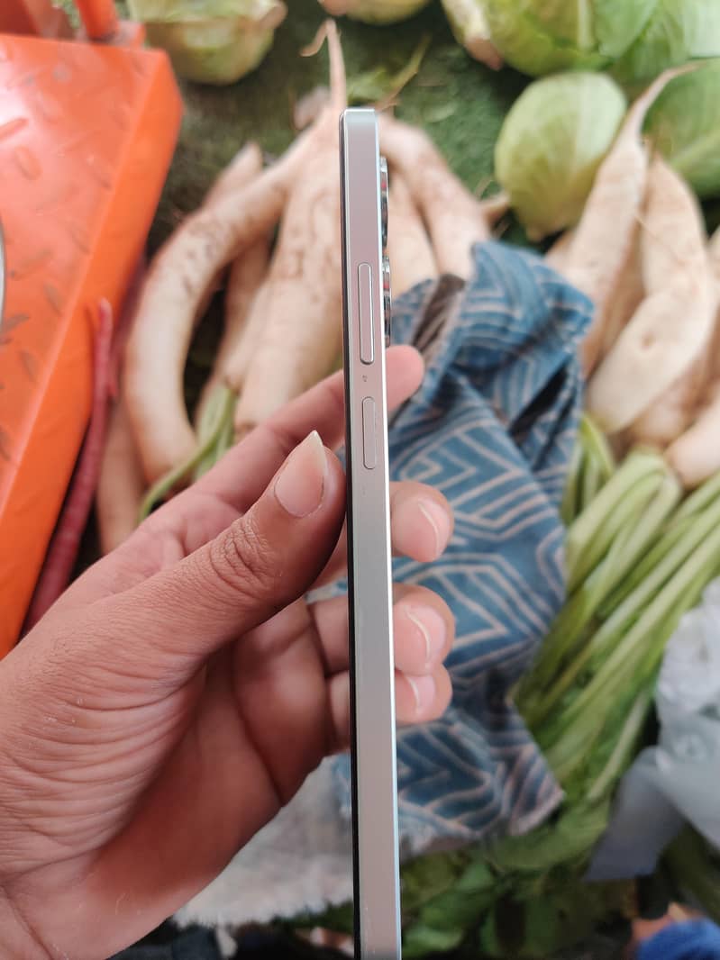 Realme Note 60x 4