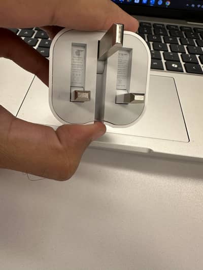 Orignal Apple charger from dubai only 6 or 7 times used