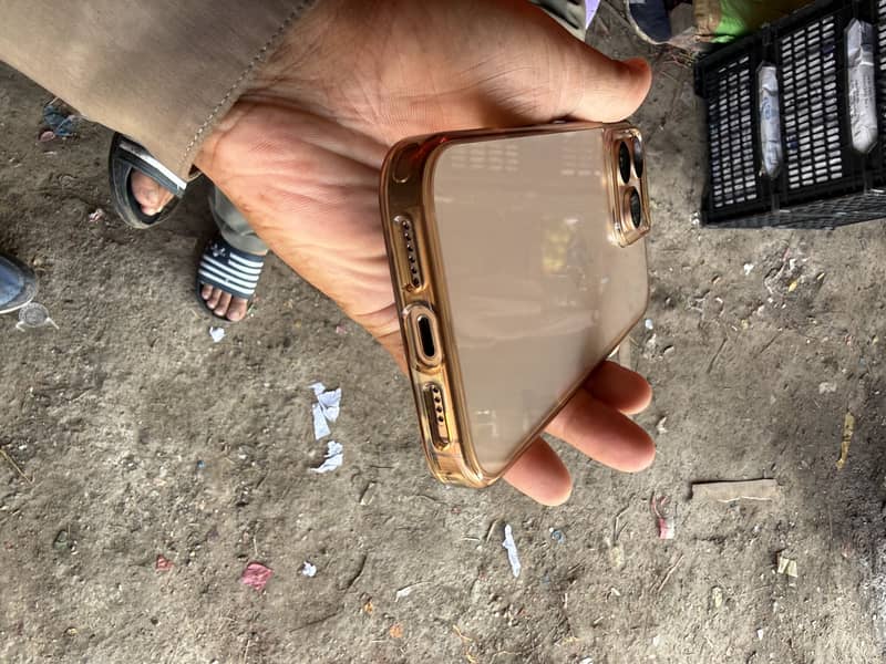 Apple iPhone 16 Pro Max 6