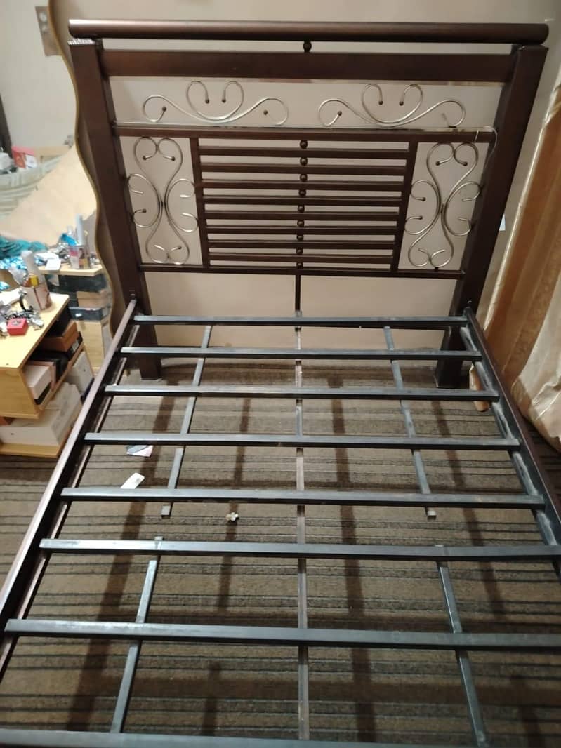 Iron bed 2