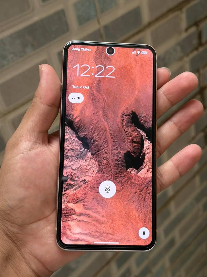 Google Pixel 8 5