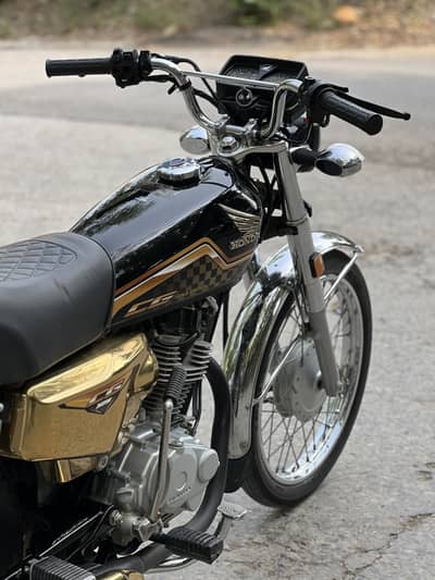 Honda CG125 S (Gold Edition)