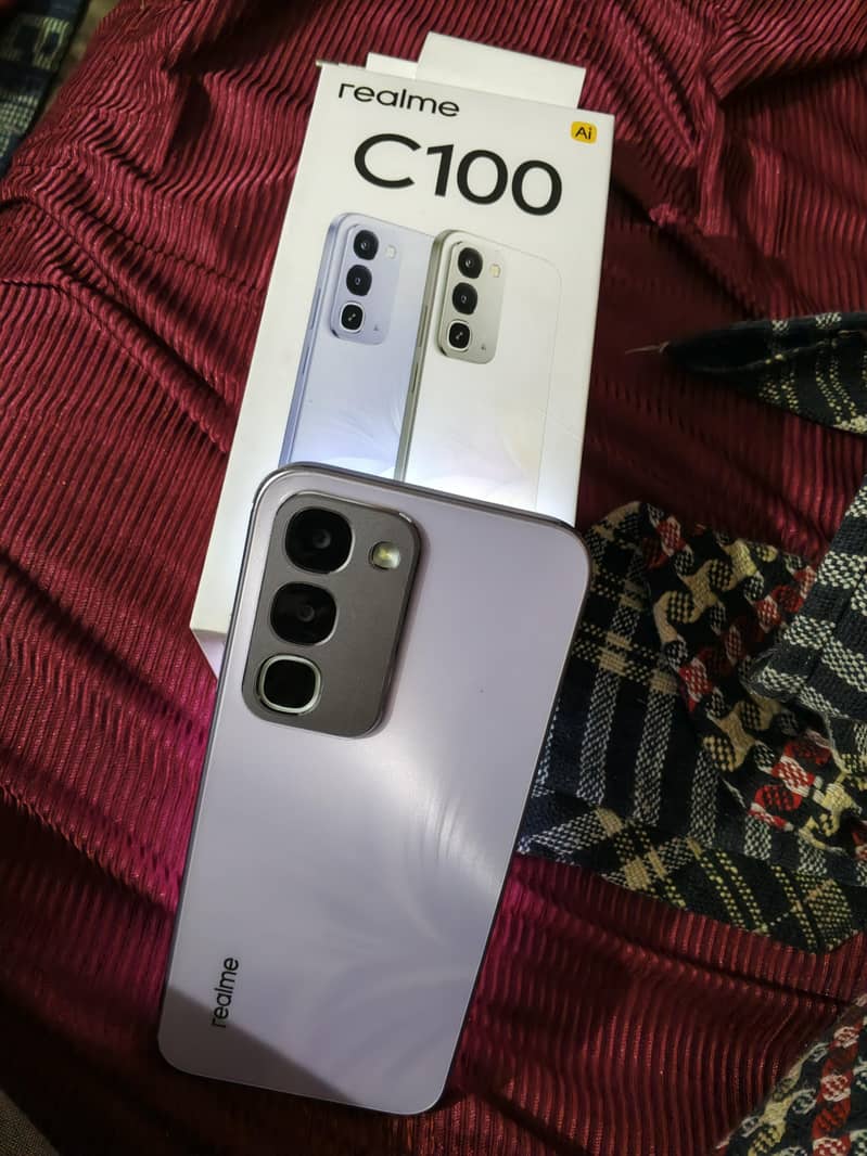 Realme C100 0