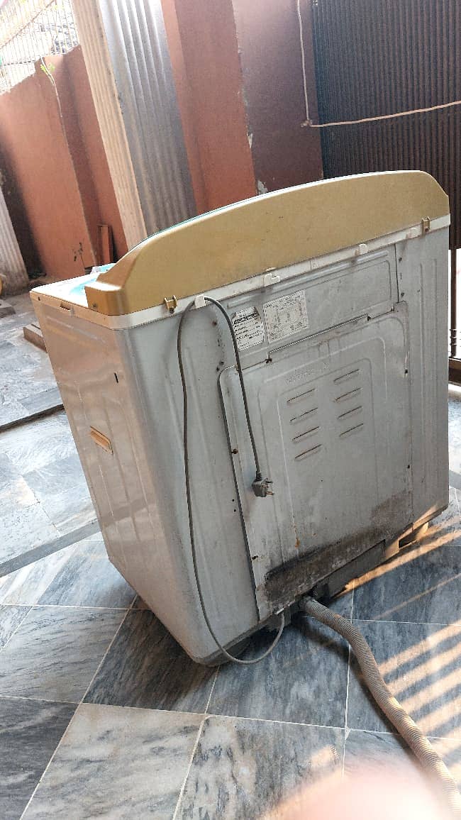 Semi-Automatic washing machine 3