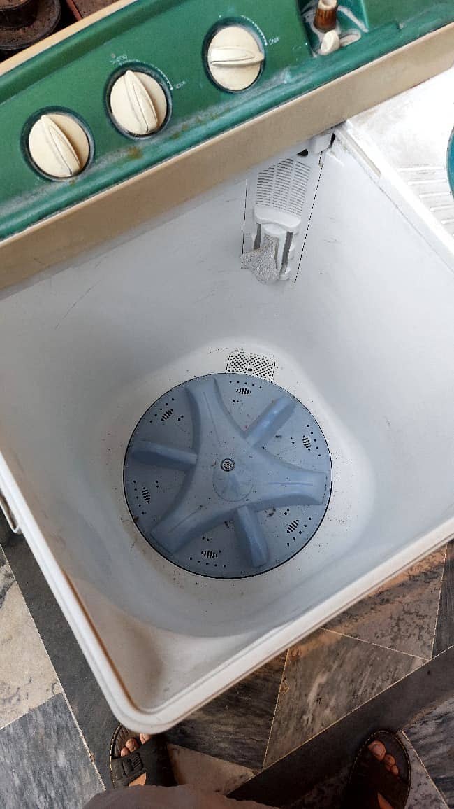 Semi-Automatic washing machine 4