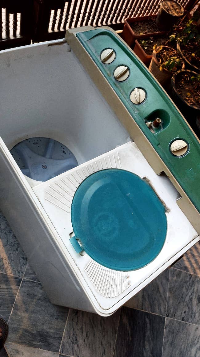 Semi-Automatic washing machine 5