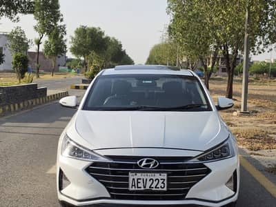 Hyundai Elantra 2021 – Excellent Condition