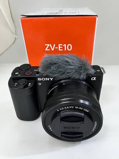 Sony Zv-E10 camera with Kit lens and Sandisk Ultra 128Gb Memory card