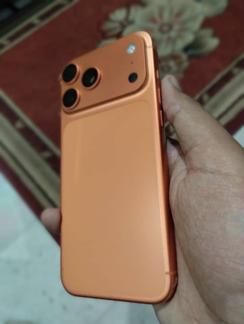 Apple iPhone 17 Pro Max 3