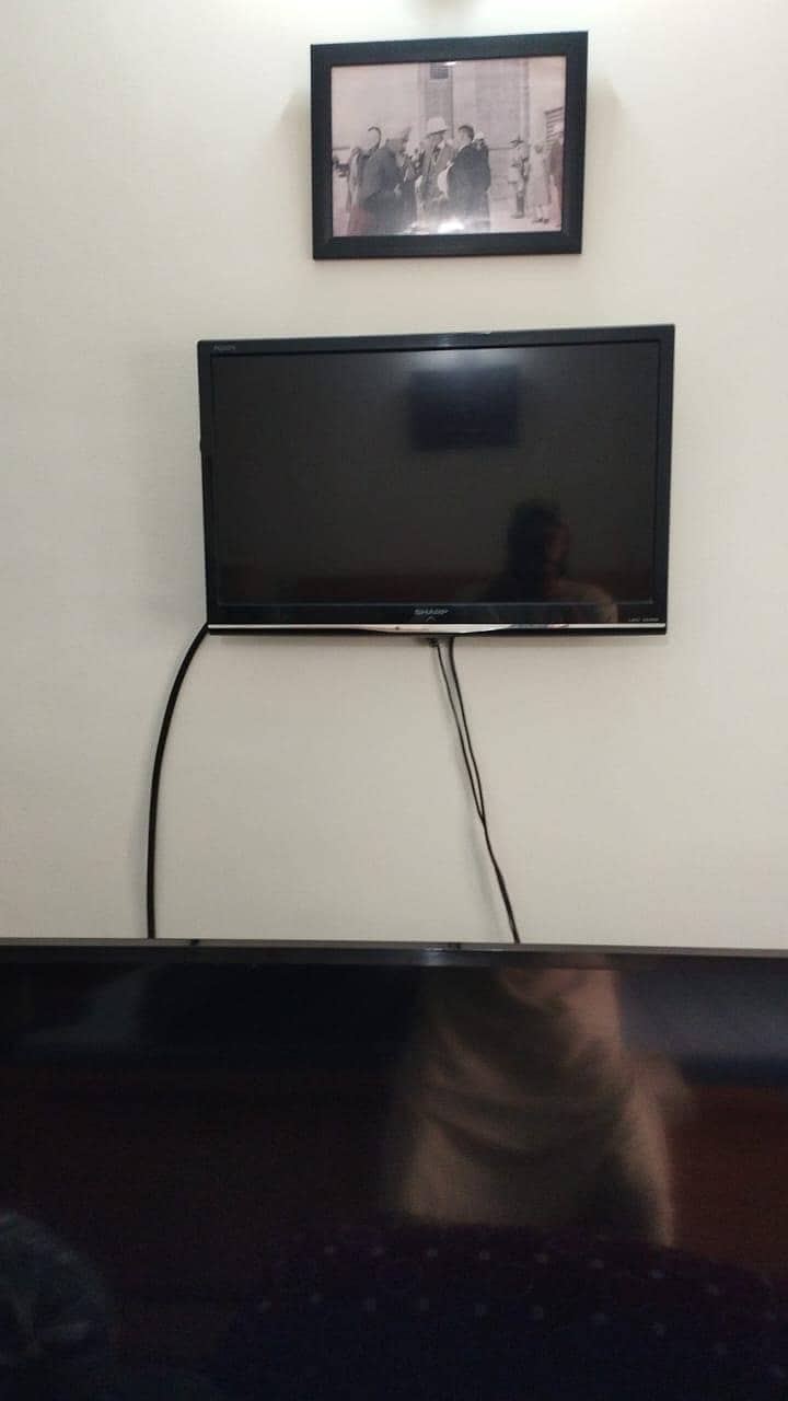Sharp TV 24 inch with android device 2