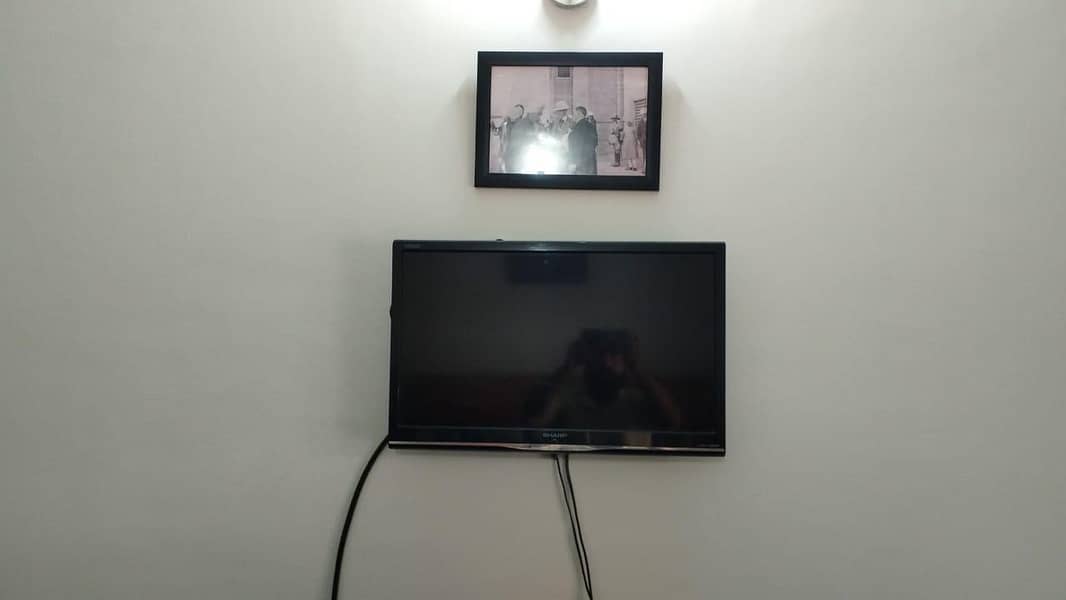 Sharp TV 24 inch with android device 4