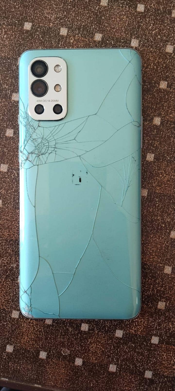 One Plus 9R 1