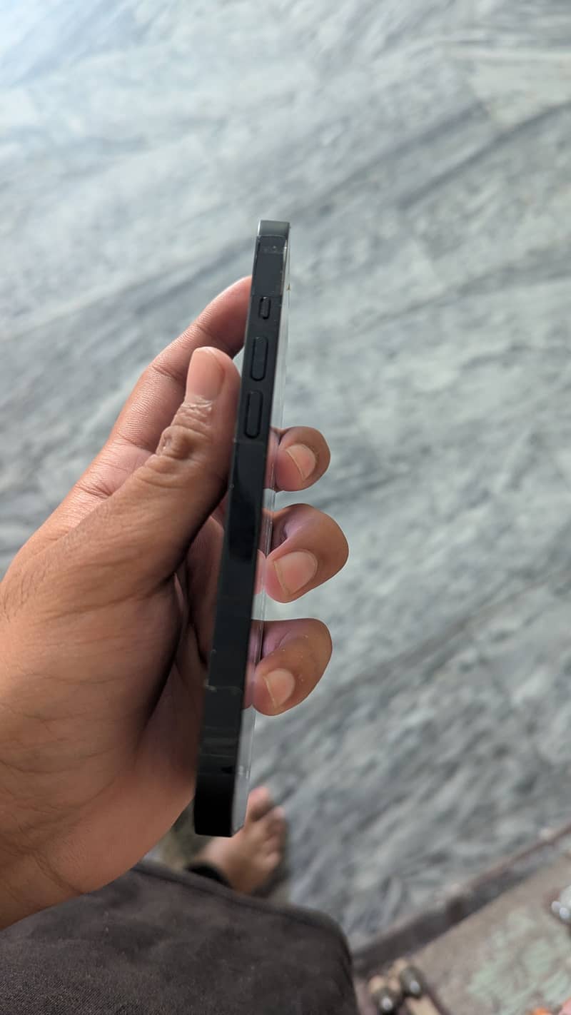 Apple iPhone 14  (FU) 3
