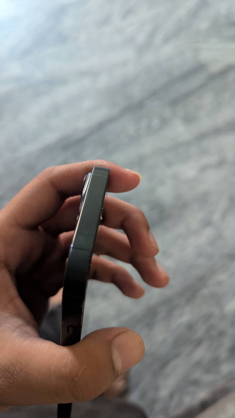 Apple iPhone 14  (FU) 9