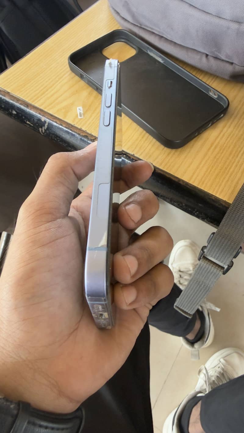 Apple iPhone 14 1