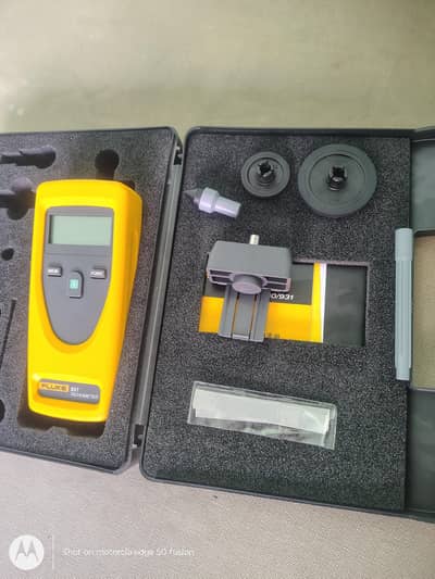 fluke 931 tachometer