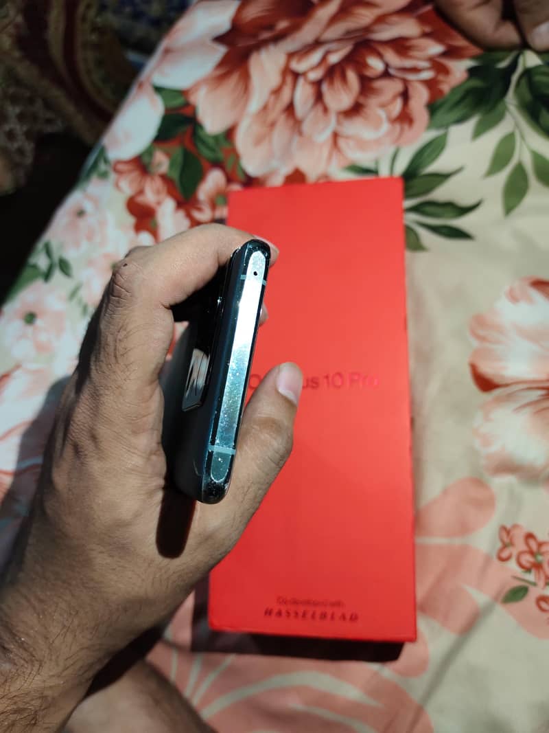 One Plus 10 Pro 3
