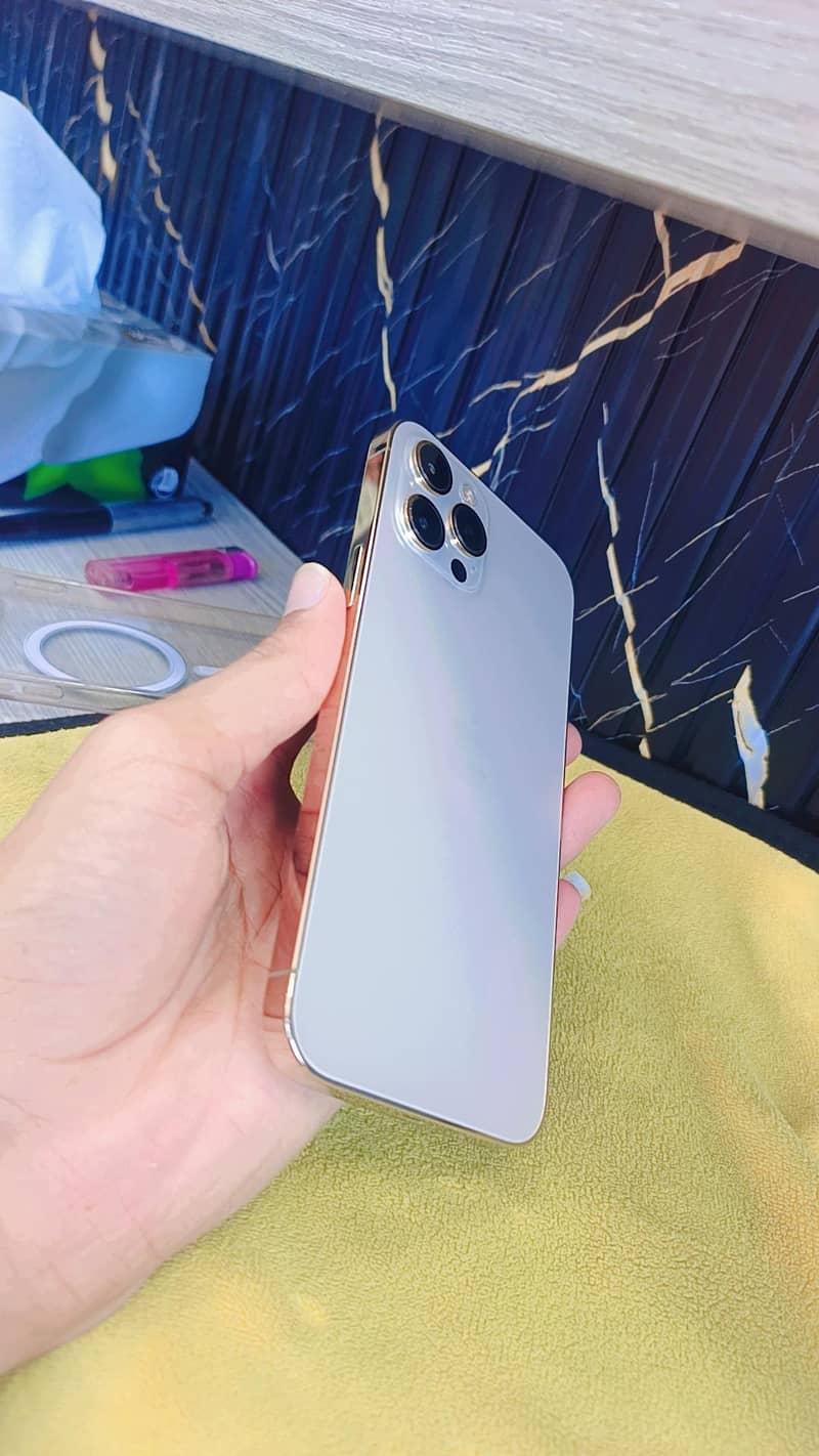 Apple iPhone 12 Pro Max 0