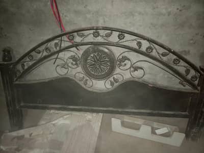 iron bed