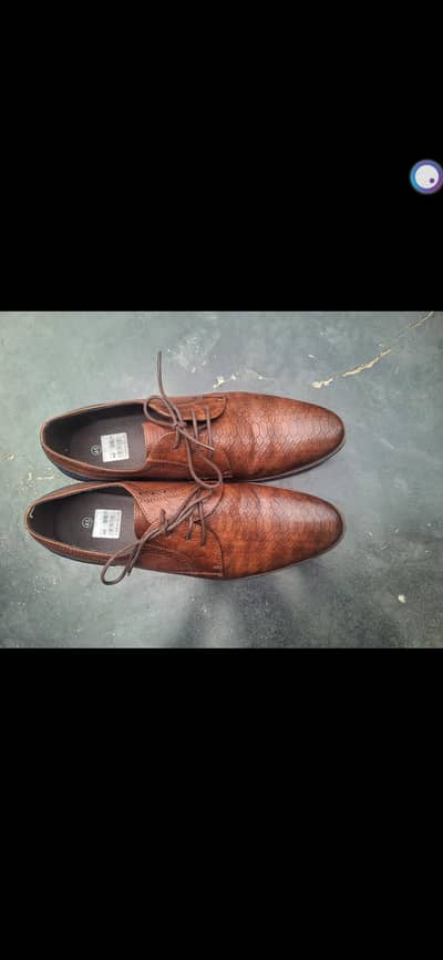 imported shoes ha 10/10 condition  0301. /4757240