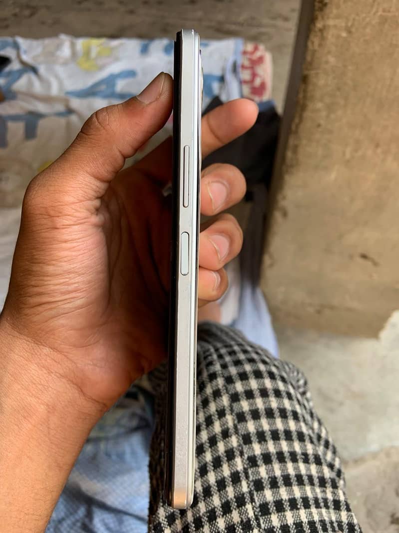 Infinix Note 11 1