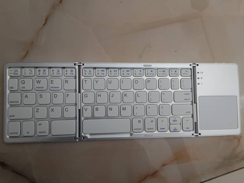 Mobile Mini Bluetooth Keyboard 1