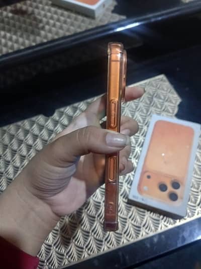 iphone 17 pro cosmic orange almost new