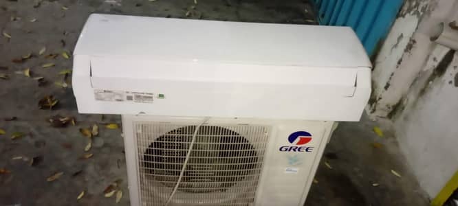 gree inverter ac. 03240440015