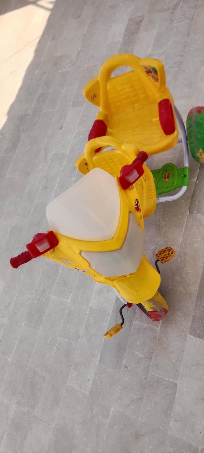 TWO SEATER BABY CYCLE SUITABLE FOR KIDS FROM 2-4 YEARS 6000 Rs 2