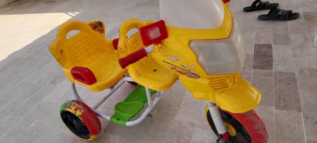 TWO SEATER BABY CYCLE SUITABLE FOR KIDS FROM 2-4 YEARS 6000 Rs 4