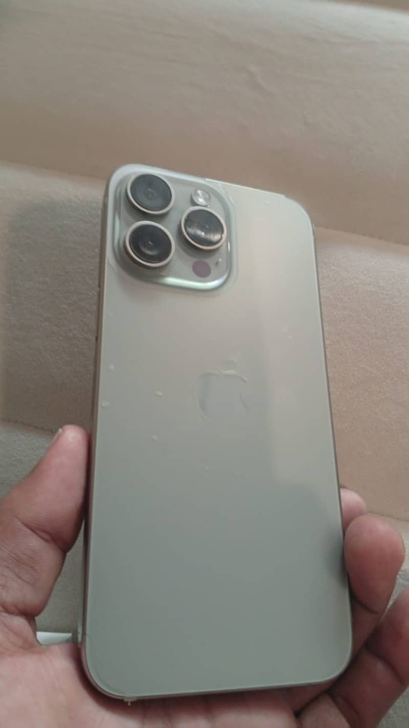 Apple iPhone 15 Pro Max 5