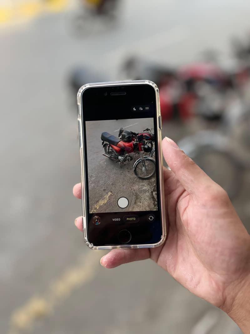 Apple iPhone SE 0