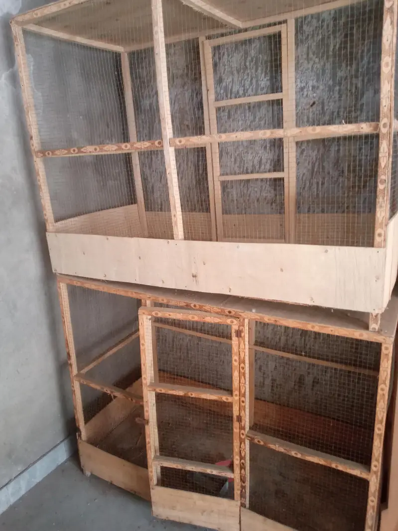2 big wooden cages  and 1 iron cage for sale — photo 3