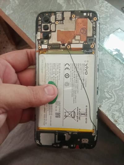 Vivo ka mobile hain panal karab hain 8 256 gb hai.