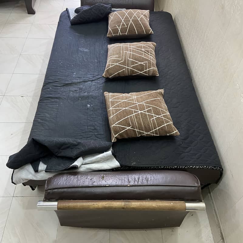 Sofa come bed 1