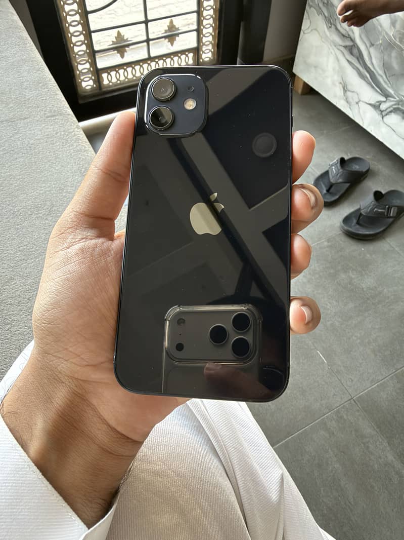 Apple iPhone 12 1