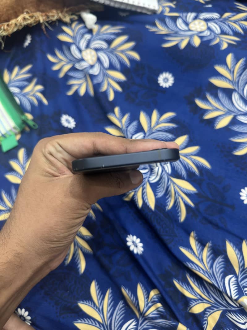 Apple iPhone 12 2