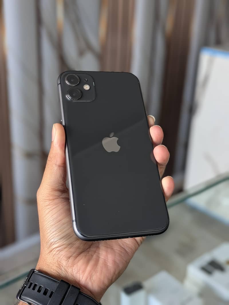 Apple iPhone 11 0