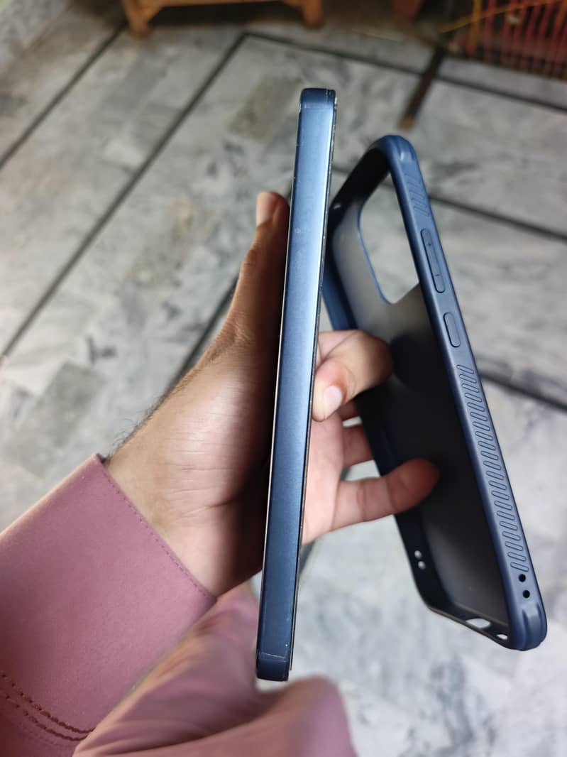 OPPO A6s 4