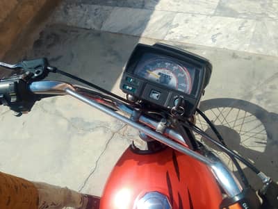 unique 2019 model in good condition all ok soundless engine