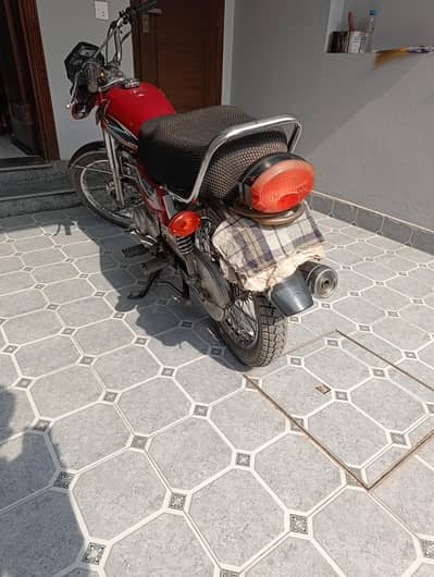 HONDA CG125 | 2015