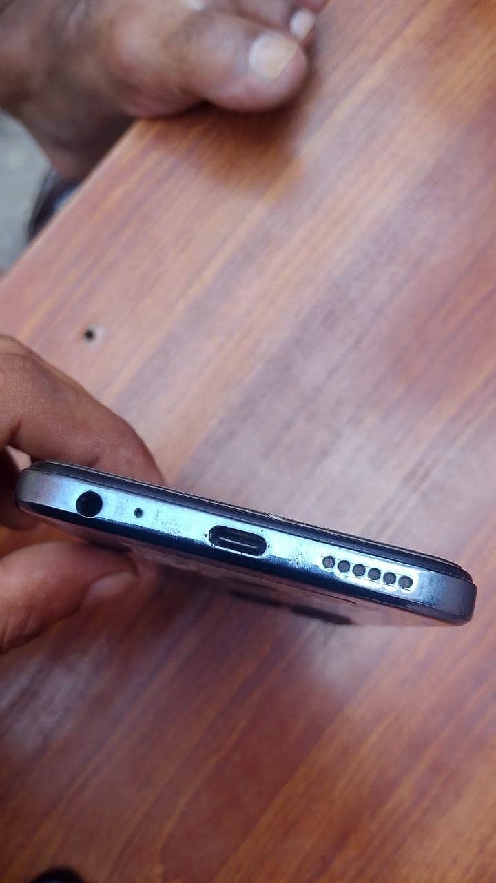 Tecno Spark 10C 4