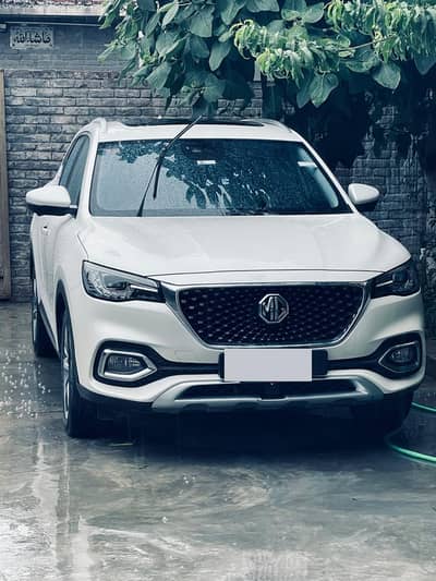 MG HS 2022