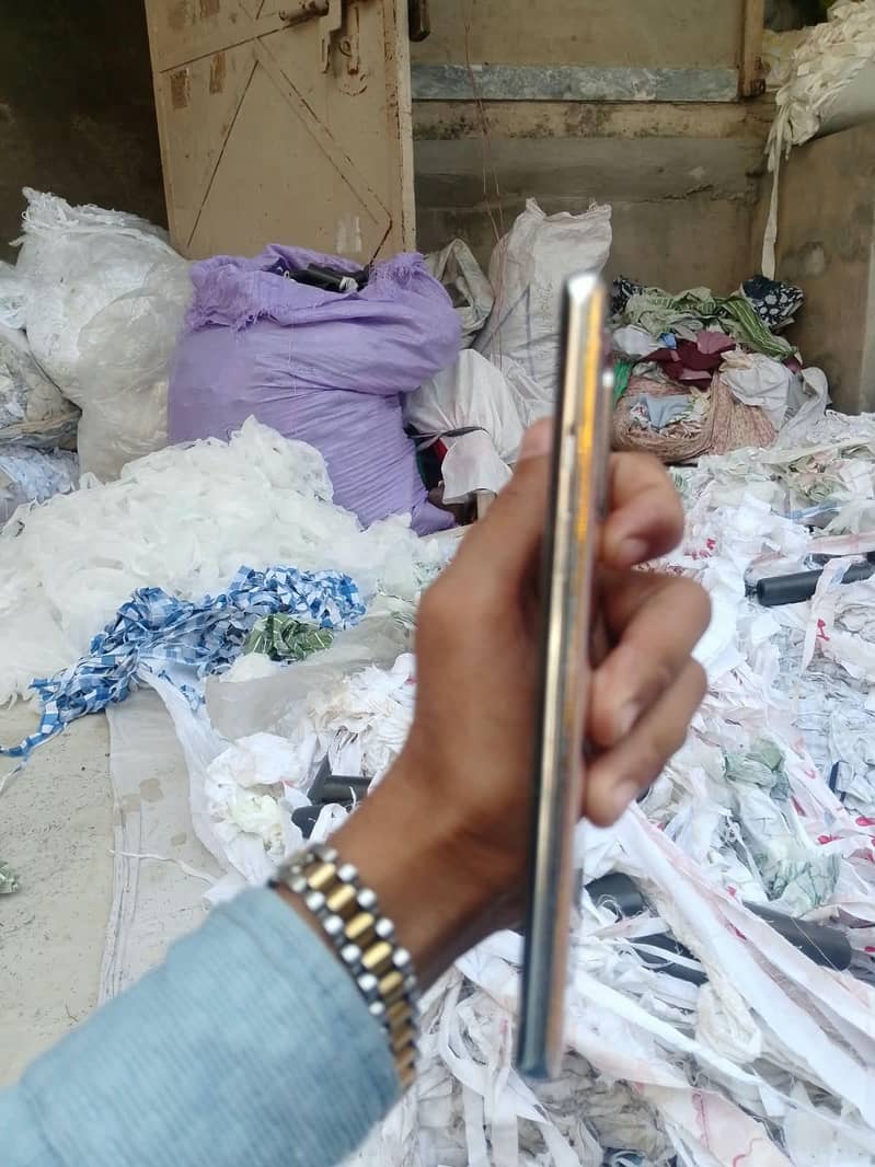 One Plus 8 5g 4