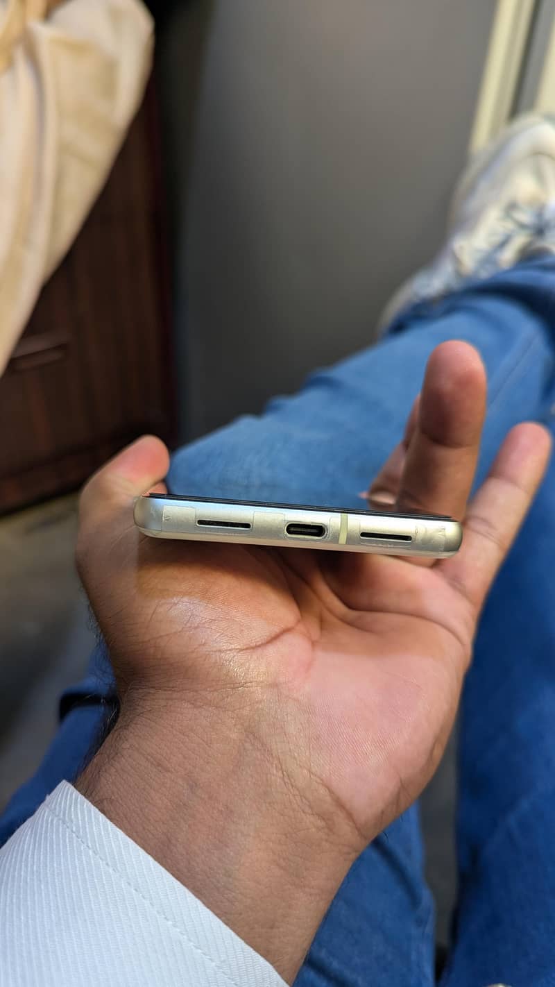 Google Pixel 7 6