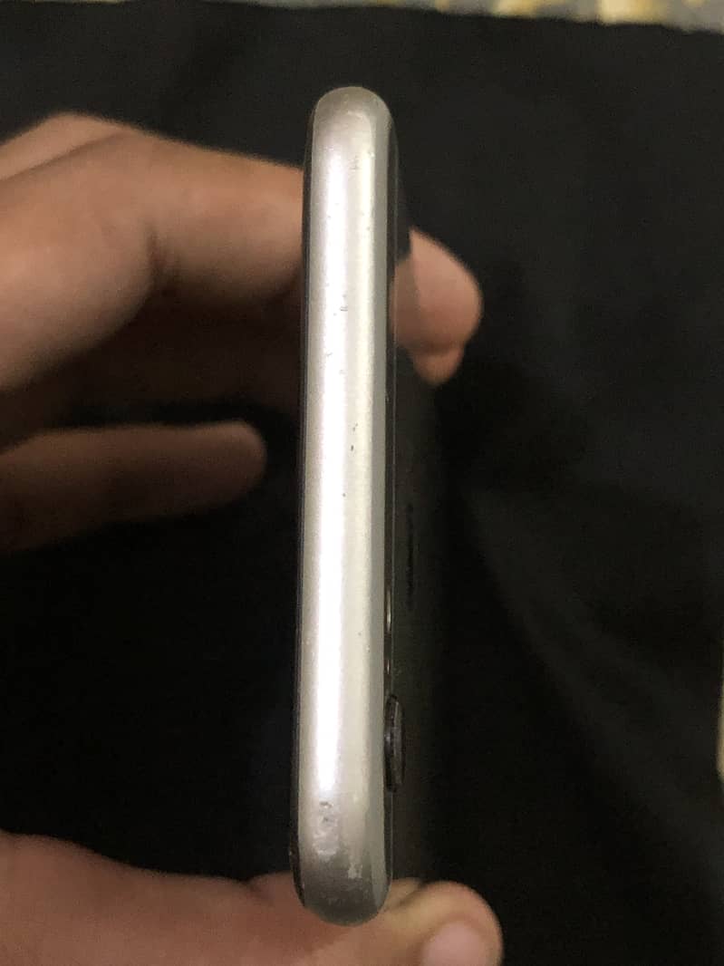 Apple iPhone 6 2