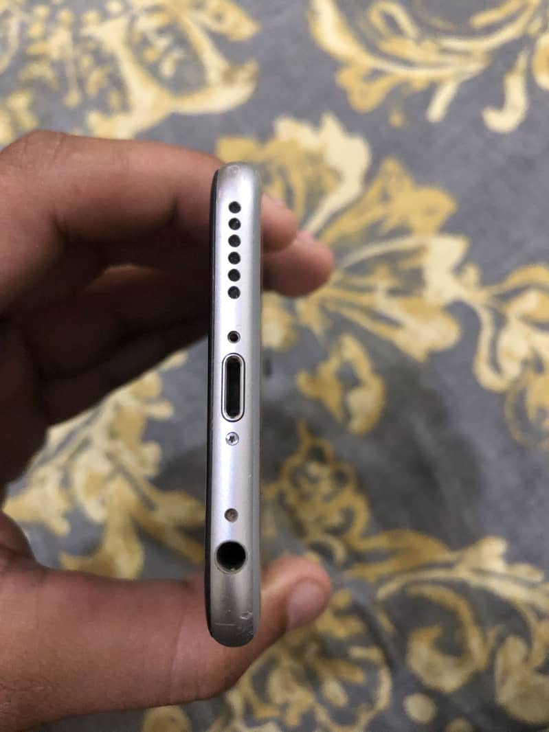 Apple iPhone 6 4