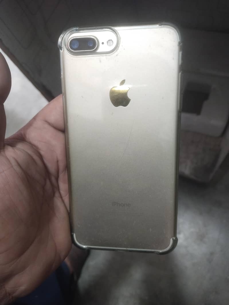 Apple iPhone 7 plus 2