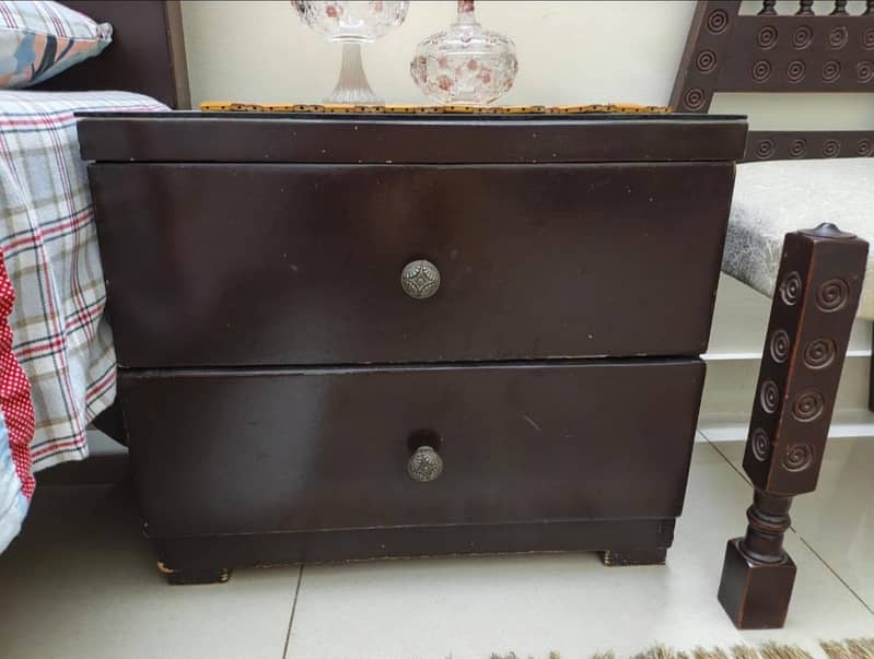 BED without mattress 2